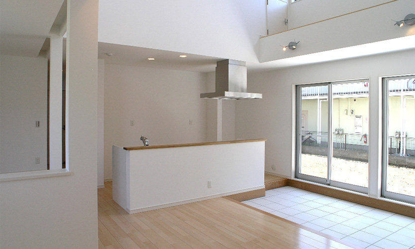 建築事例.3　庭を楽しむオープンキッチンのある家